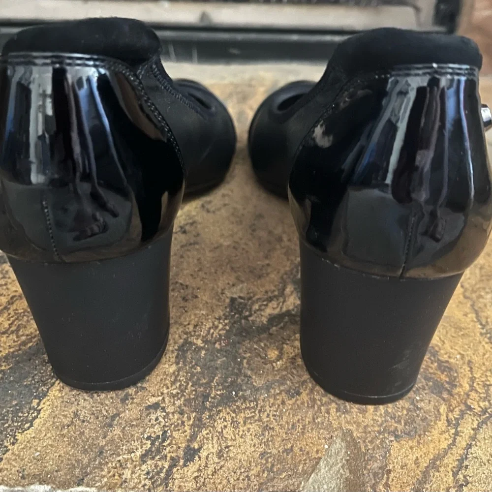 Anne Klein Sport Black Patent Heels - Picture 4 of 5